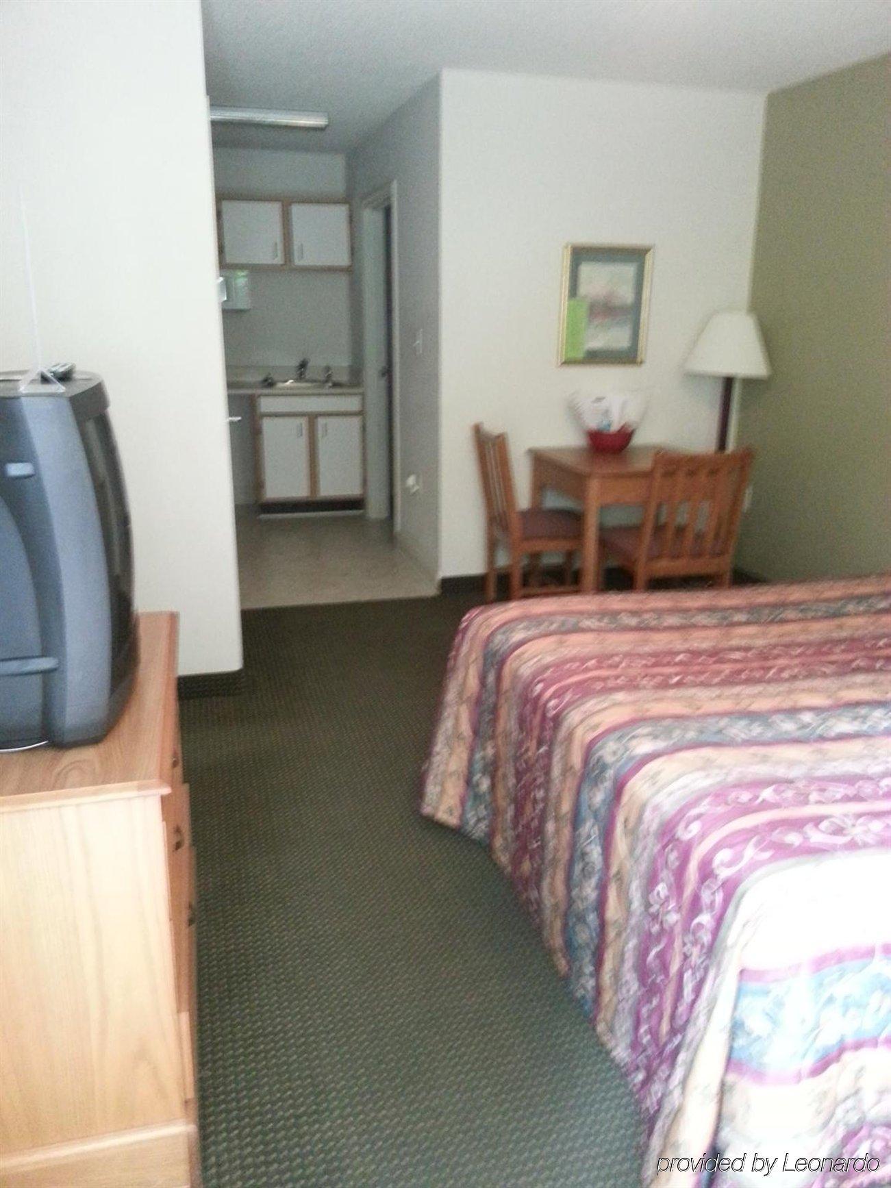 Affordable Suites Флоренс Экстерьер фото