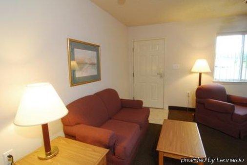 Affordable Suites Флоренс Экстерьер фото