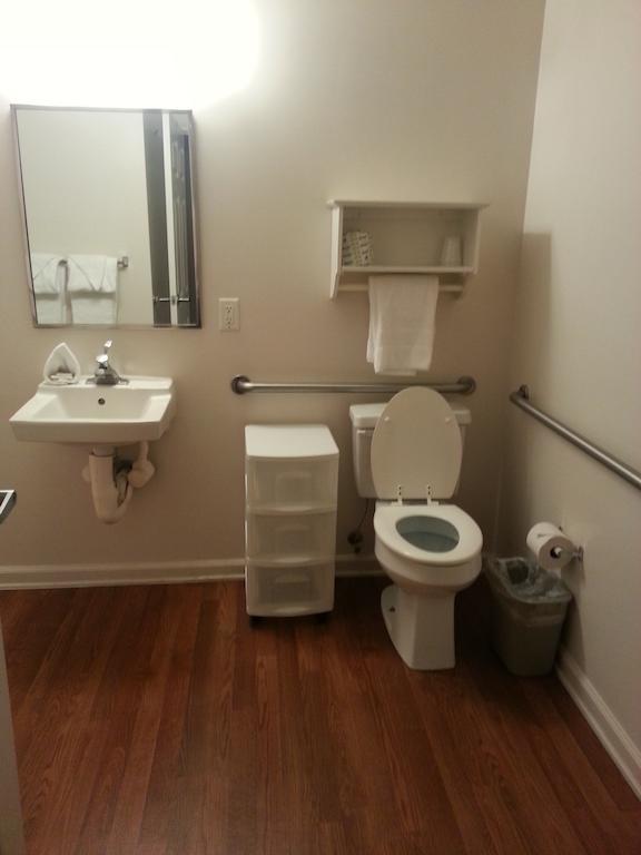 Affordable Suites Флоренс Экстерьер фото
